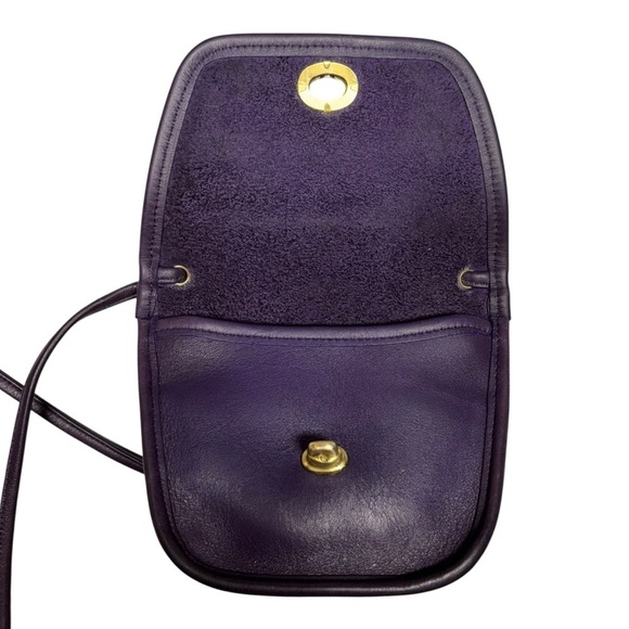 Coach | Rare Vintage Everett Crossbody 9934 | Eggplant Leather | 1995 | Mini Bag - Picture 8 of 14